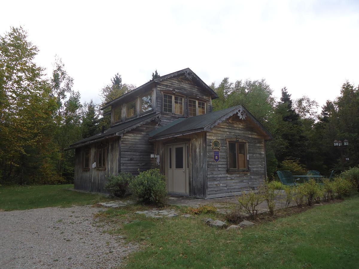 Chalet Saint-Thomas LʼAnse-Saint-Jean 外观 照片